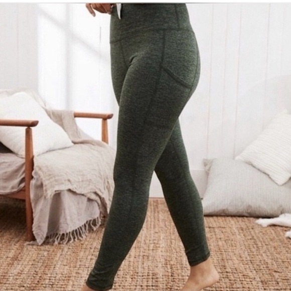 aerie chill play move leggings size medium - Picture 1 of 4